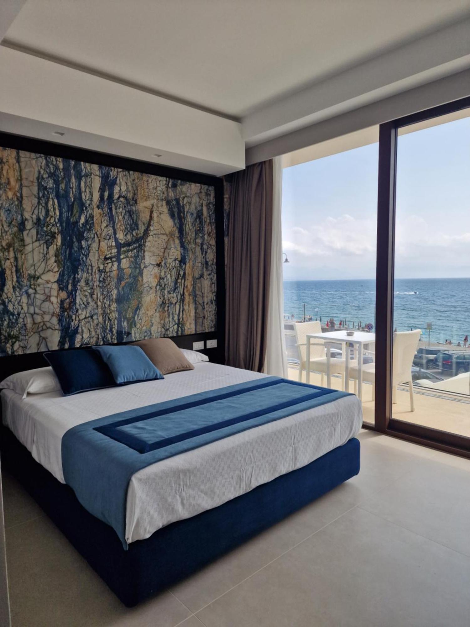 Ngonia Bay Boutique Hotel Milazzo Exterior foto