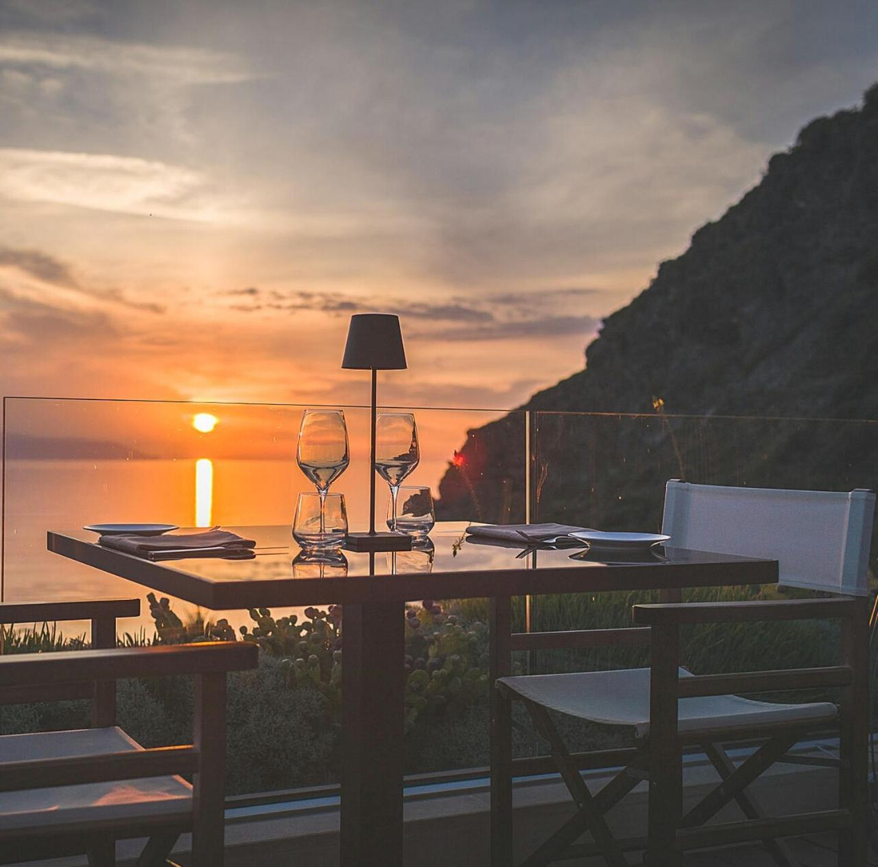 Ngonia Bay Boutique Hotel Milazzo Exterior foto
